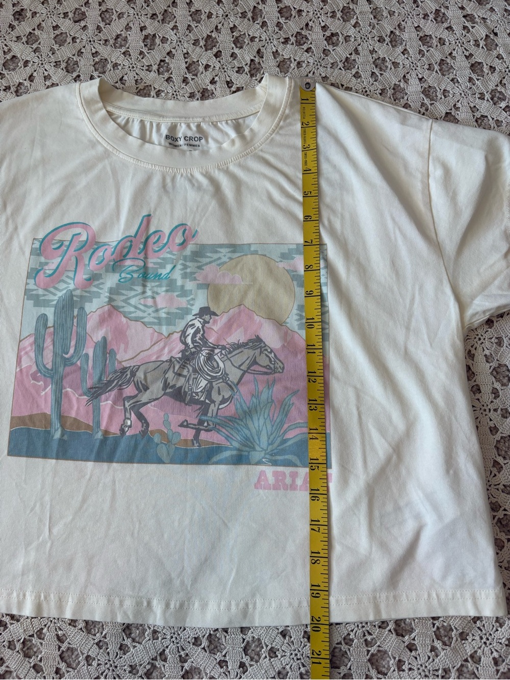 Ariat Women’s Rodeo Bound Short Sleeve Boxy Fit Crop Tee Size Medium NWT - Picture 7 of 9